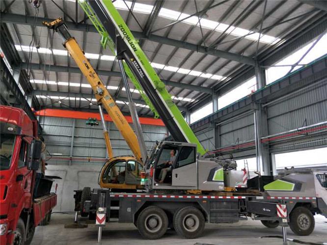 望都县高空车出租需要注意哪些安全事项？