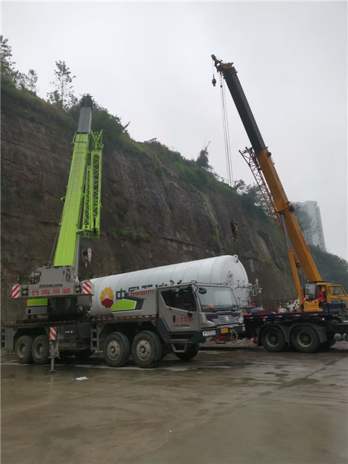 望都县“不怕风雨冻”—— 吊车的 “恶劣环境适应” 技术